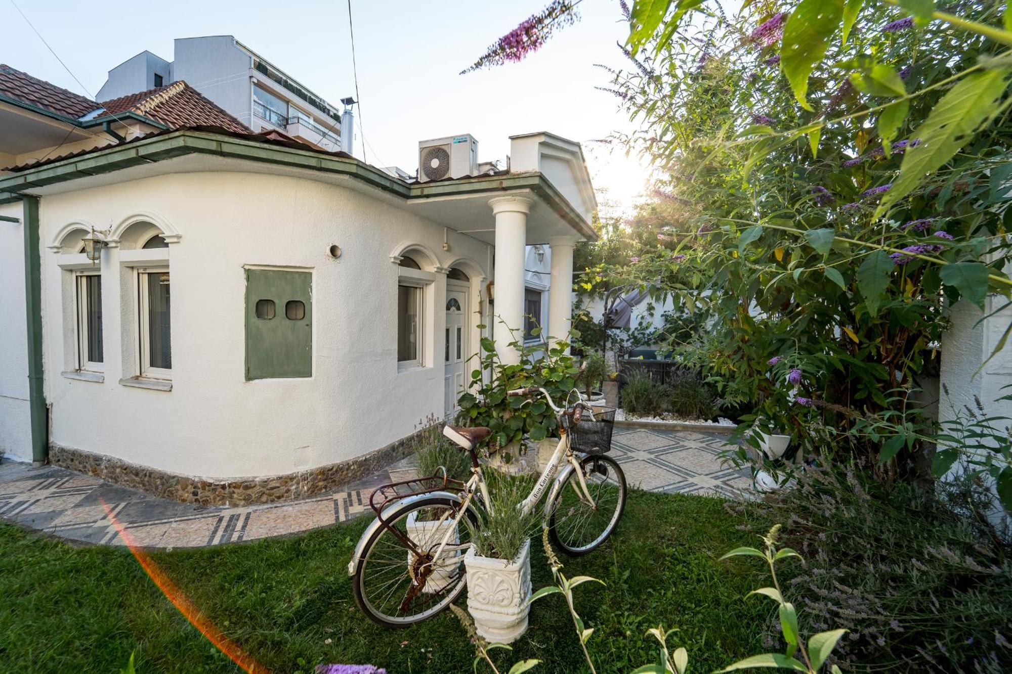 French House Hotel Belgrade Exterior photo